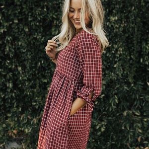 Role gingham dress